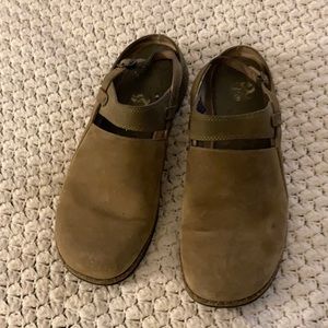Teva Olive Suede Clogs Size 9